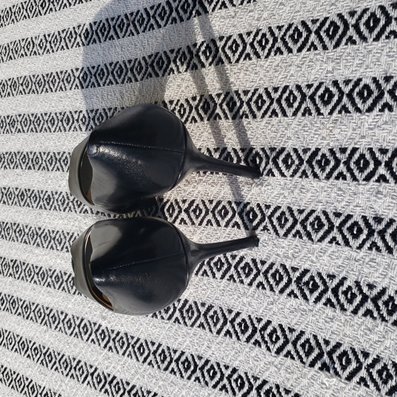 3/$35 DEAL Nine West Pumps - Picture 3 of 5